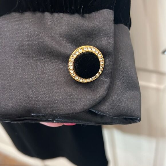 Morton Myles Black Velvet Dress Sz 12 Scoop Neck Long Sleeve Gold Diamond Button - Picture 4 of 11